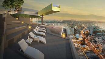 Edge Central Pattaya by Mickey
