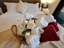 Edge Central Pattaya by Mickey