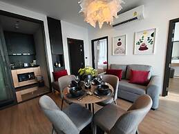 Edge Central Pattaya by Mickey