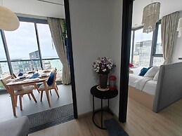 Edge Central Pattaya by Mickey