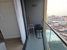 Edge Central Pattaya by Mickey