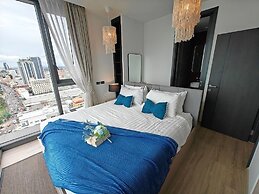 Edge Central Pattaya by Mickey