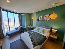 Edge Central Pattaya by Mickey