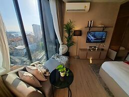 Edge Central Pattaya by Mickey