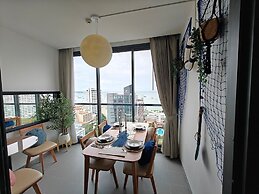 Edge Central Pattaya by Mickey