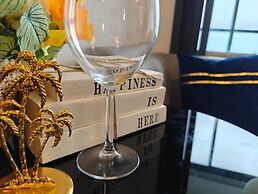 Edge Central Pattaya by Mickey