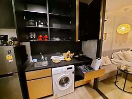 Edge Central Pattaya by Mickey