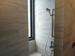 Edge Central Pattaya by Mickey