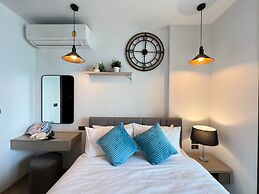 Edge Central Pattaya by Mickey