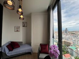 Edge Central Pattaya by Mickey