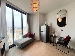 Edge Central Pattaya by Mickey