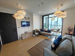 Edge Central Pattaya by Mickey