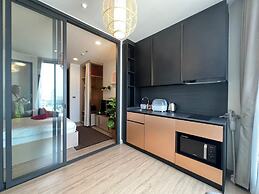 Edge Central Pattaya by Mickey