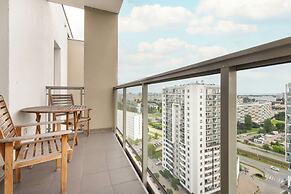 17th Floor Gdansk Apartment by Renters