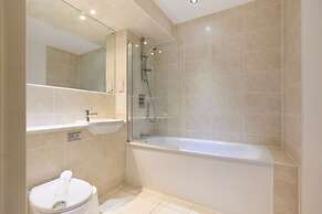 The Enfield Sanctuary - Modern 1bdr Flat With Balcony