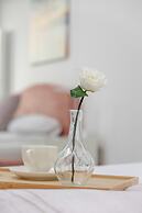 Cozy Apartment With Parking by Renters