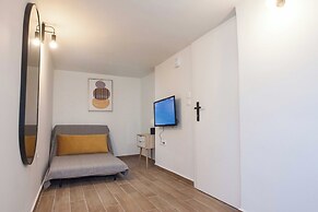 Cozy 1 Bd Basement Apt in Pagrati