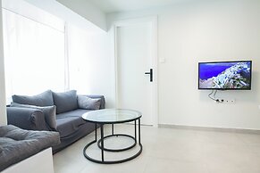 Cozy 1 Bd Basement Apt in Pagrati