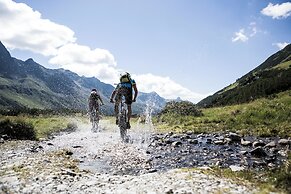 Explorer Hotel Stubaital
