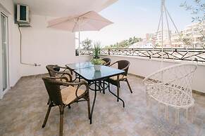 Superior Onebedroom Apartment