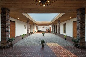 Amritara Olive Trotter