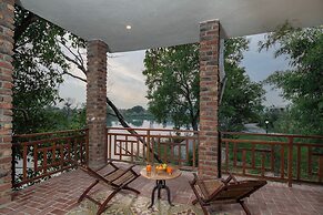 Amritara Olive Trotter