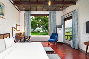 Amritara Olive Trotter