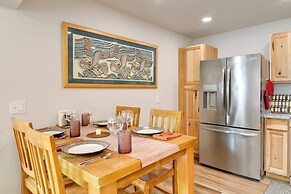 6 Mi to Dtwn: Bright & Airy Anchorage Getaway!