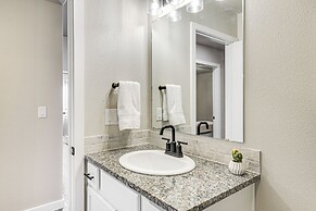 'urbana Cabana:' Modern Home 8 Mi to Texas Tech!