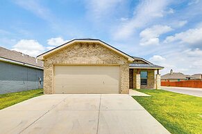 'urbana Cabana:' Modern Home 8 Mi to Texas Tech!