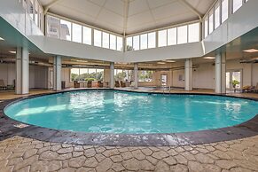 'escape to Sea-ality' Gulf Shores Beach Condo!