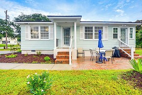 Walk to Ocean: Pearl Cottage in Atlantic Beach