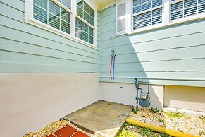 Walk to Ocean: Pearl Cottage in Atlantic Beach