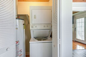 Walk to Ocean: Pearl Cottage in Atlantic Beach