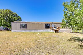 Pet-friendly Kempner Escape Near Parks & Trails!