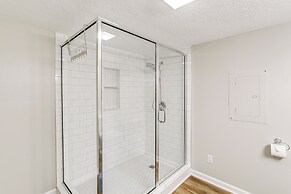 Greers Ferry Home w/ Fire Pit Near Shiloh Marina!