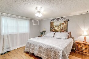 Greers Ferry Home w/ Fire Pit Near Shiloh Marina!