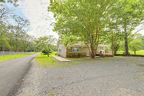 Greers Ferry Home w/ Fire Pit Near Shiloh Marina!