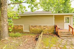 Greers Ferry Home w/ Fire Pit Near Shiloh Marina!