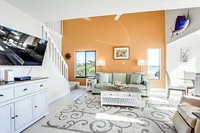 Bright Englewood Gem: Rooftop Patio, Walk to Beach