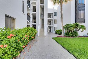 Bright Englewood Gem: Rooftop Patio, Walk to Beach