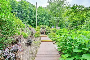 'chateau on Compass Creek' Hayesville Apartment!