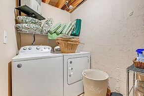 'chateau on Compass Creek' Hayesville Apartment!