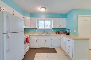 Lake George Getaway 3 Mi to Six Flags Great Escape