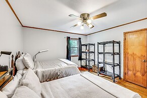 Mt Ida Home w/ Patio: 11 Mi to Lake Ouachita!