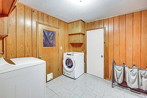 Mt Ida Home w/ Patio: 11 Mi to Lake Ouachita!