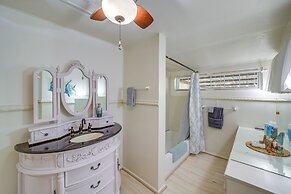 Eufaula Getaway w/ Patio, Walk to Beach + Marina!