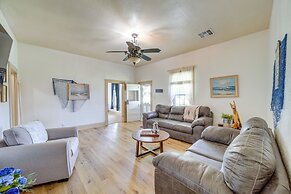 Eufaula Getaway w/ Patio, Walk to Beach + Marina!