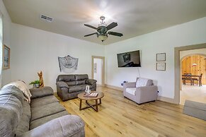 Eufaula Getaway w/ Patio, Walk to Beach + Marina!