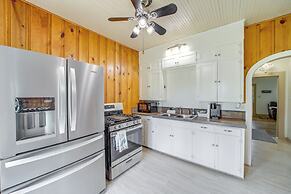 Eufaula Getaway w/ Patio, Walk to Beach + Marina!